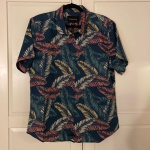 Wildfang Short Sleeve Leaf Plant Print Navy Button Down Size XL